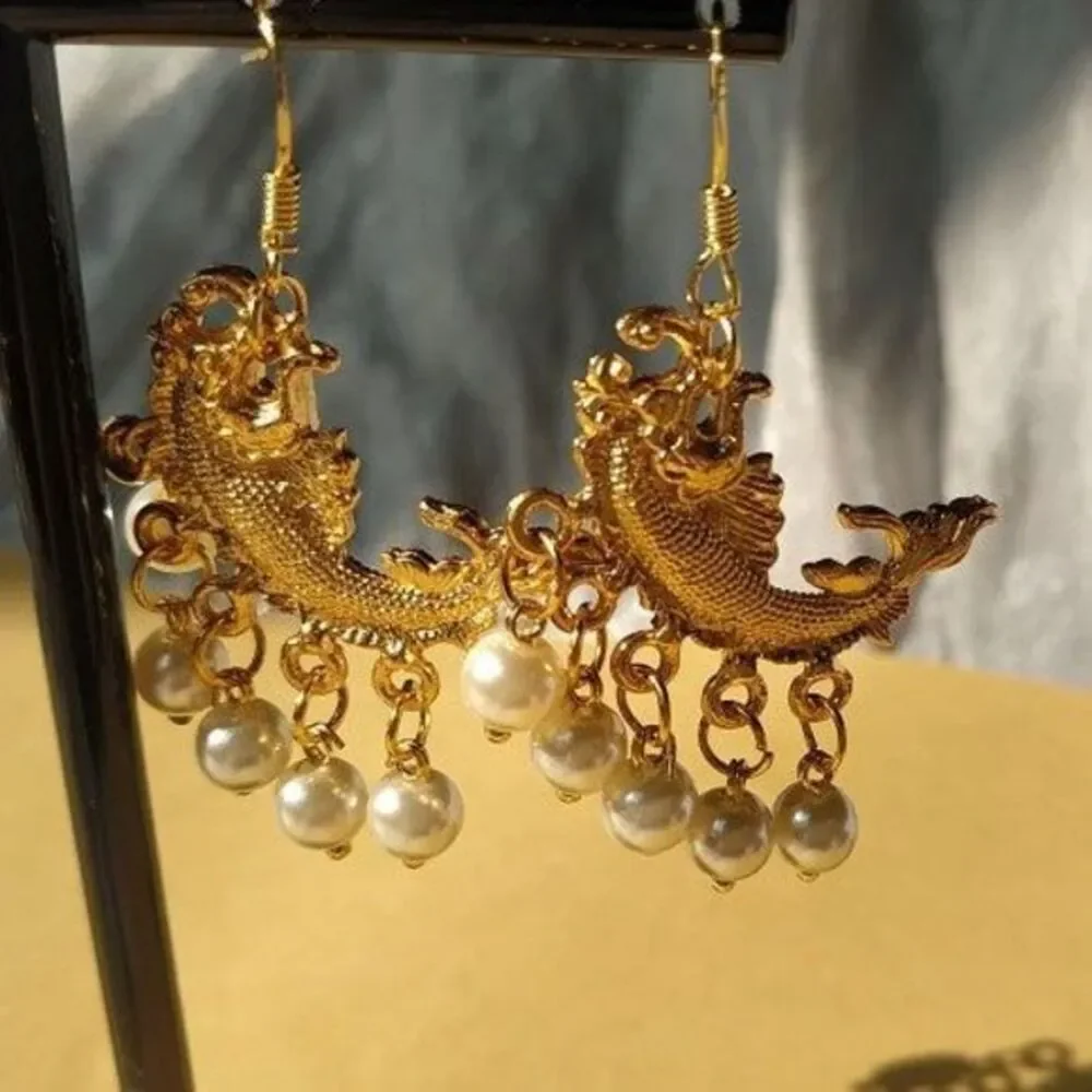 Exquisite Ming Dynasty imitation Pearl Earrings Resembling Asian Arowana new